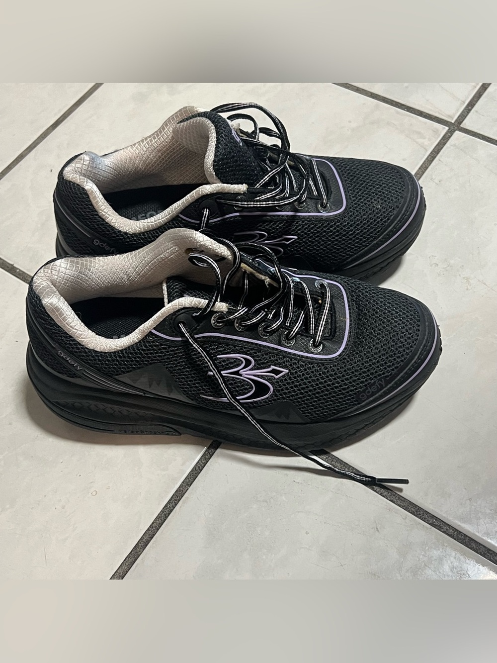 Black Women's Athletic Sneakers with Light Purple Trim